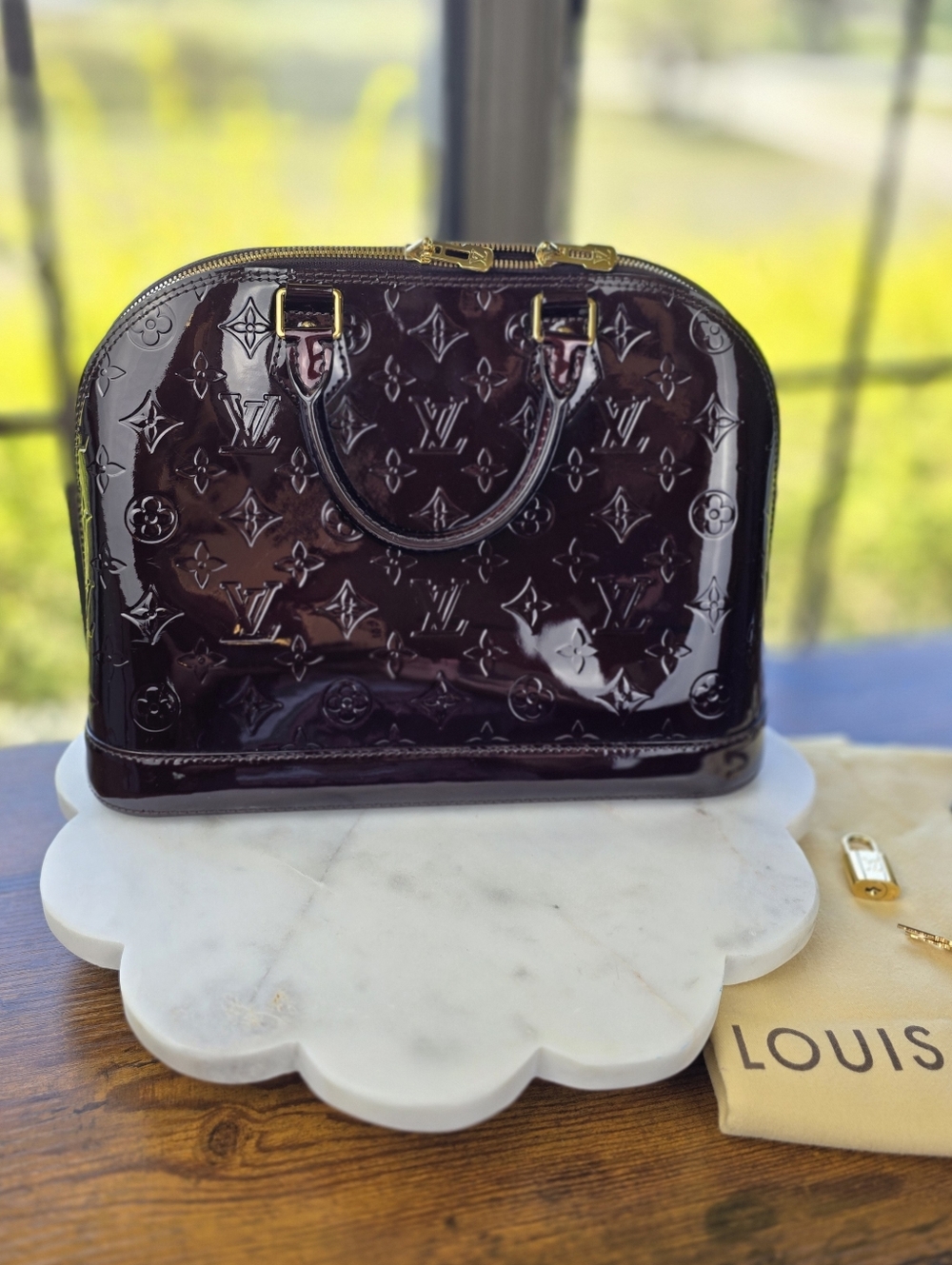 Louis Vuitton Alma PM Monogram Vernis Amarante Handbag‎ FL0181 COA